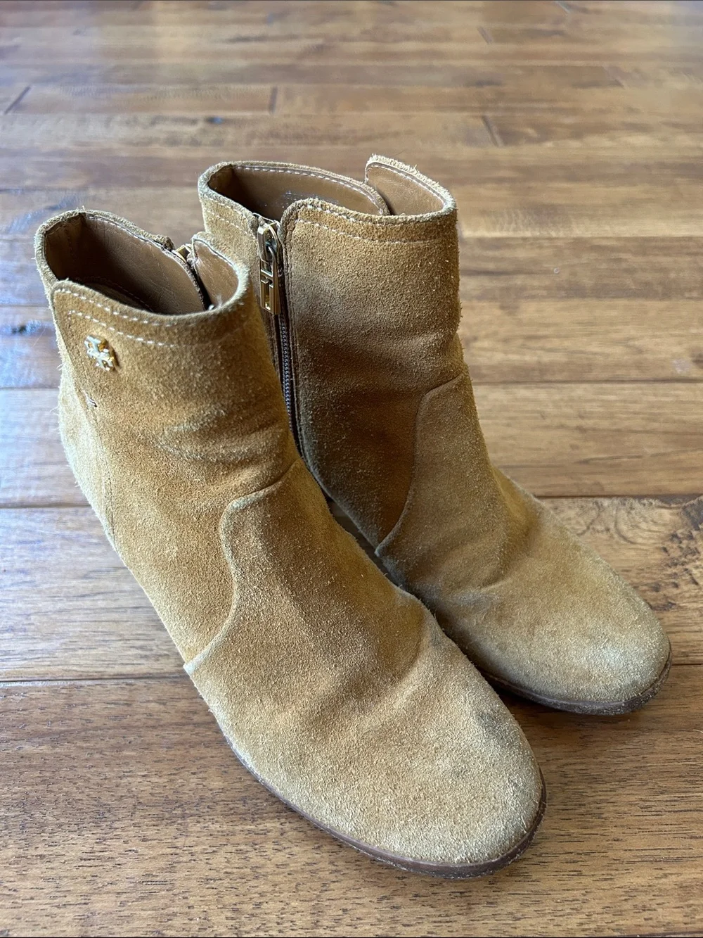 Tory Burch Suede Leather Ankle Boots Booties Camel Tan Size 7.5